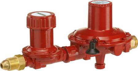 Double stage tank regulator with safety pressure relief valve PRV, 12kg/h, 37mbar, connections POLx thread 3/4"