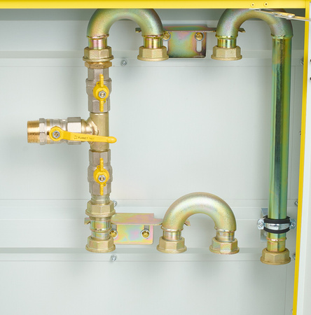 Station de comptage et de reduction de gaz (MRS) pour 2 compteurs de gaz fabrique en stratifie, jaune 670x870x250